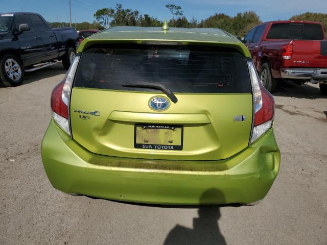 JTDKDTB35F1094224 - 2015 TOYOTA PRIUS C GREEN photo 6