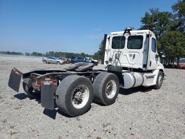 1FUGGEDV3JLHB4015 - 2018 FREIGHTLINER CASCADIA 1 თეთრი ფოტო 4