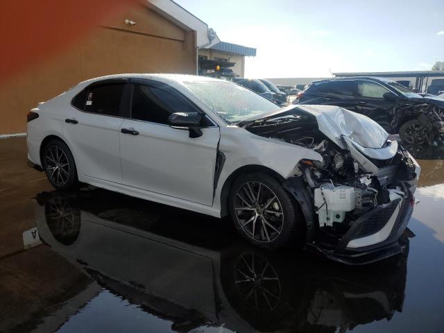 4T1T11AK7PU125625 - 2023 TOYOTA CAMRY SE NIGHT SHADE WHITE photo 4