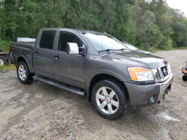 1N6AA07C09N304086 - 2009 NISSAN TITAN XE ნაცრისფერი ფოტო 4