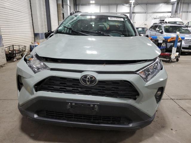 2T3W1RFVXMW113180 - 2021 TOYOTA RAV4 XLE GRAY photo 5