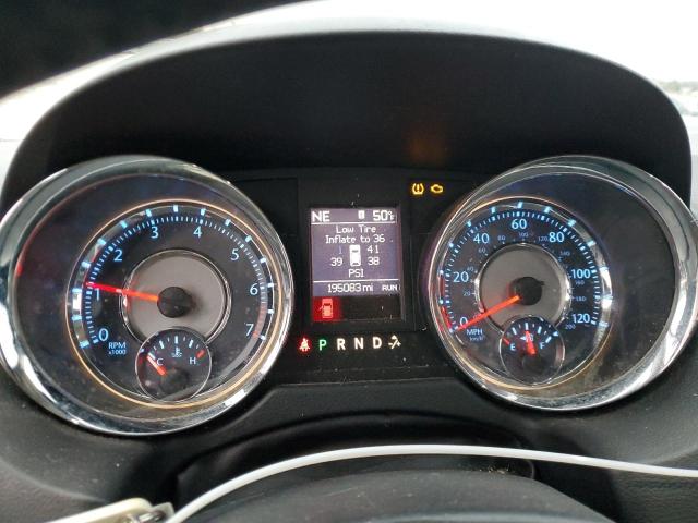 2C4RC1CG2GR193846 - 2016 CHRYSLER TOWN & COU TOURING L BURGUNDY photo 9