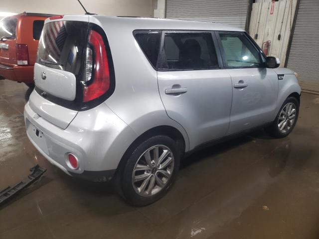 KNDJP3A51J7552868 - 2018 KIA SOUL + SILVER photo 3