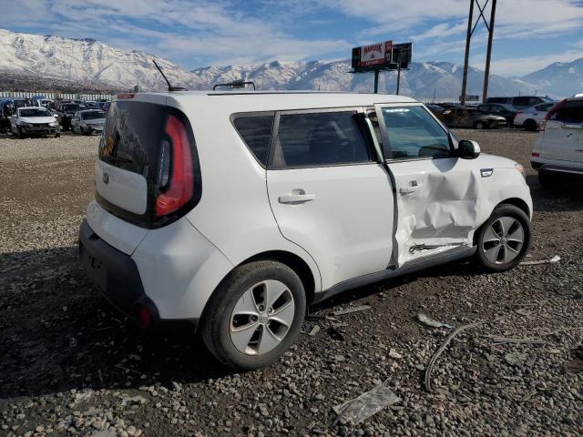 KNDJN2A29F7157110 - 2015 KIA SOUL WHITE photo 3