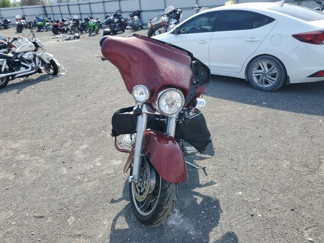 1HD1KB418AB647151 - 2010 HARLEY-DAVIDSON FLHX RED photo 2