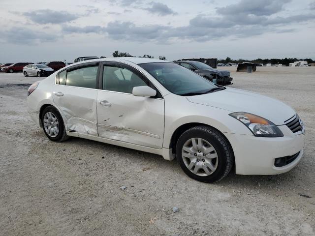 1N4AL21E19N542134 - 2009 NISSAN ALTIMA 2.5 WHITE photo 4