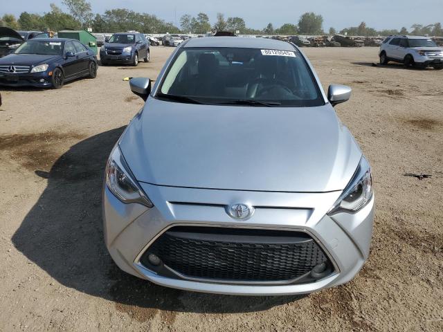 3MYDLBYV9KY502388 - 2019 TOYOTA YARIS L SILVER photo 5