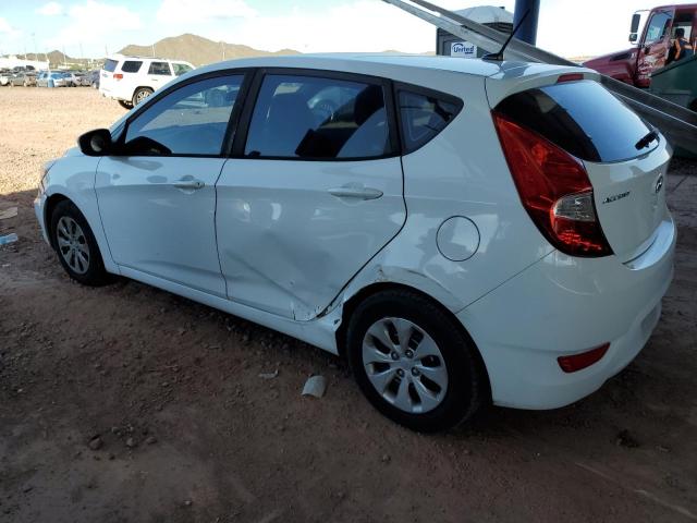 KMHCT5AE7HU319102 - 2017 HYUNDAI ACCENT SE WHITE photo 2