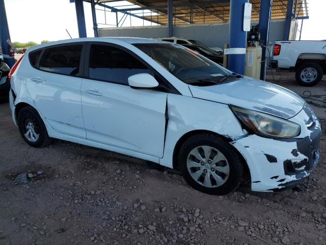 KMHCT5AE7HU319102 - 2017 HYUNDAI ACCENT SE WHITE photo 4