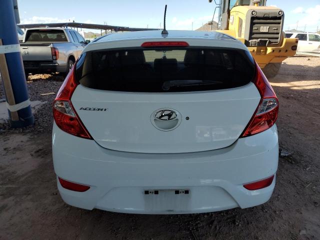 KMHCT5AE7HU319102 - 2017 HYUNDAI ACCENT SE WHITE photo 6