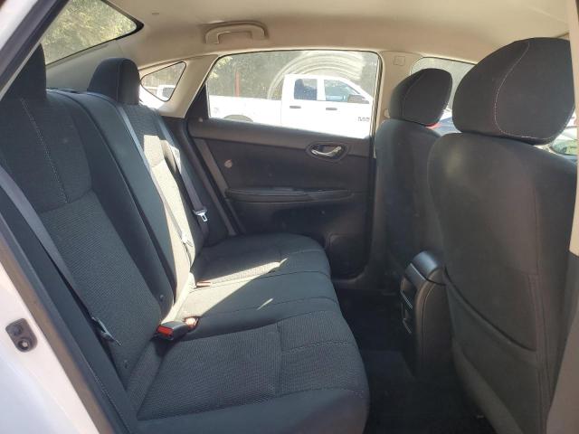 3N1AB7AP2JY260137 - 2018 NISSAN SENTRA S WHITE photo 10