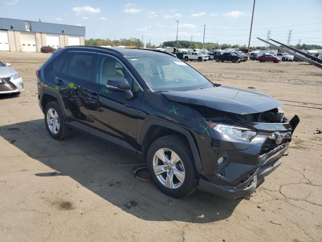 2T3W1RFV7MC125143 - 2021 TOYOTA RAV4 XLE BLACK photo 4