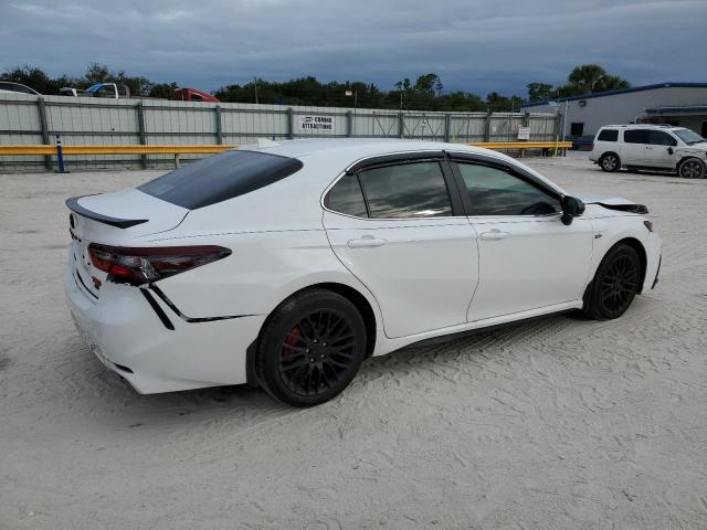 4T1G11AK4PU795585 - 2023 TOYOTA CAMRY SE NIGHT SHADE WHITE photo 3