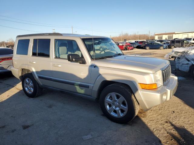 1J8HG48KX7C626569 - 2007 JEEP COMMANDER TAN photo 4