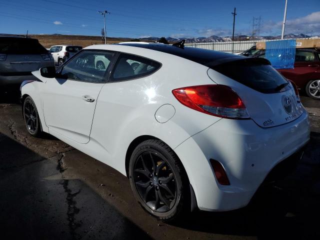 KMHTC6AD1DU145602 - 2013 HYUNDAI VELOSTER WHITE photo 2