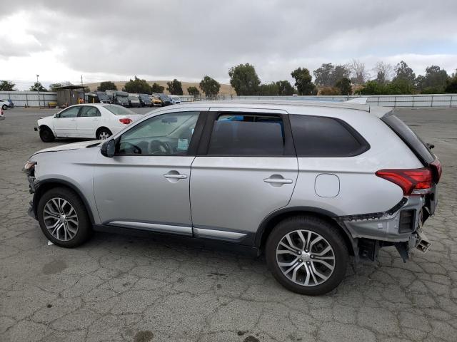 JA4AD2A31JZ052824 - 2018 MITSUBISHI OUTLANDER ES SILVER photo 2