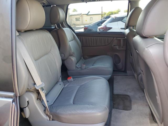 5TDYK4CC6AS306693 - 2010 TOYOTA SIENNA XLE BLUE photo 11