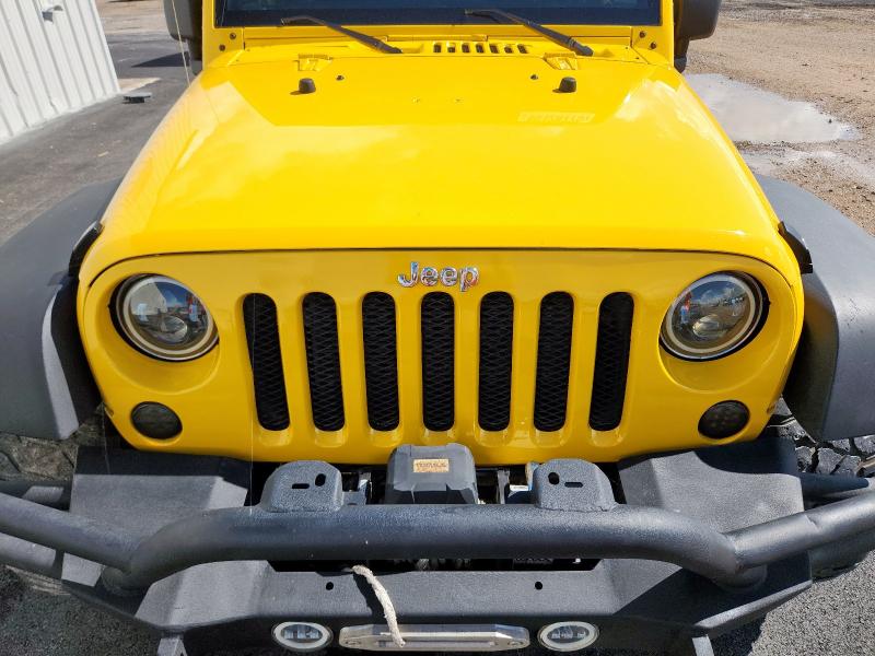 1C4BJWDG3FL636497 - 2015 JEEP WRANGLER U SPORT Sarı foto 11