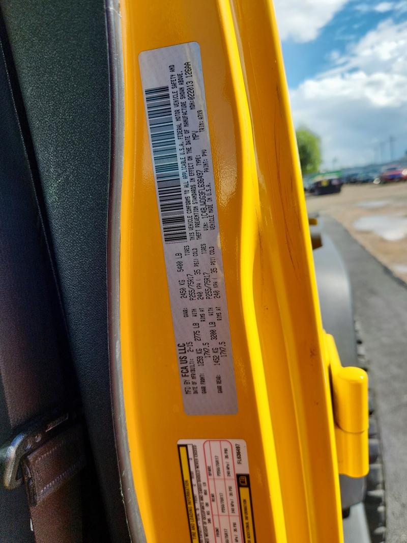 1C4BJWDG3FL636497 - 2015 JEEP WRANGLER U SPORT Sarı foto 12