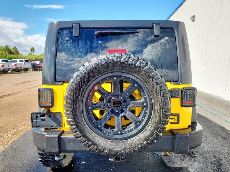 1C4BJWDG3FL636497 - 2015 JEEP WRANGLER U SPORT Sarı foto 6