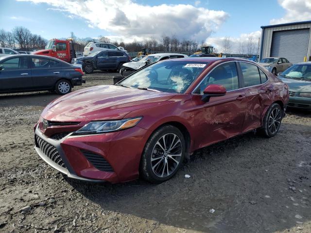 4T1B11HK8JU528005 - 2018 TOYOTA CAMRY L RED photo 1