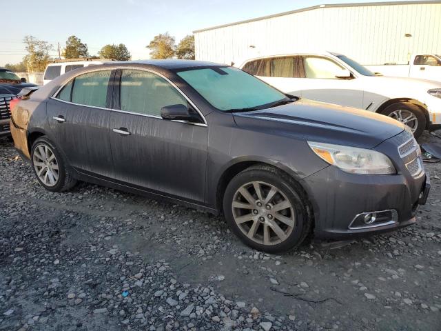 1G11H5SA6DF239192 - 2013 CHEVROLET MALIBU LTZ ნაცრისფერი ფოტო 4