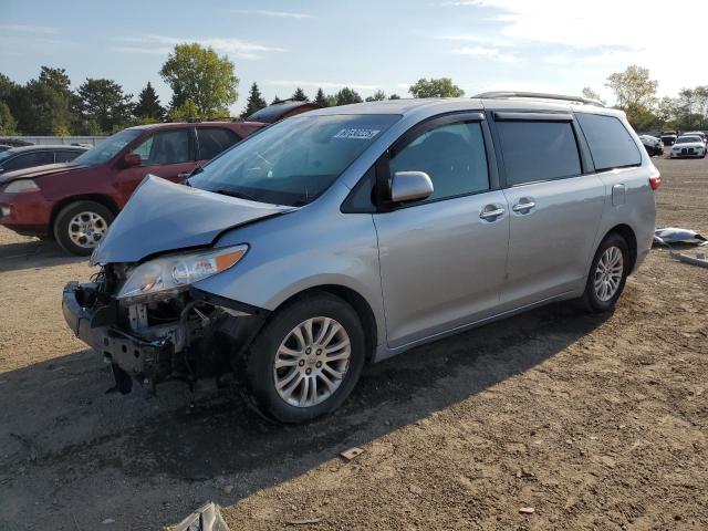 2015 TOYOTA SIENNA XLE, 