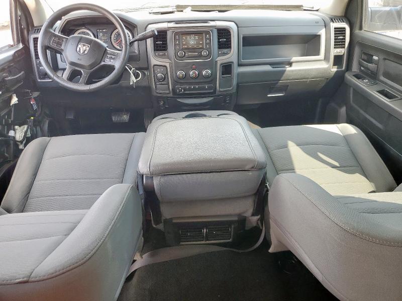 3C6UR5CJ7JG166108 - 2018 RAM 2500 ST SILVER photo 8