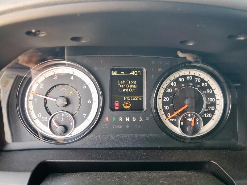 3C6UR5CJ7JG166108 - 2018 RAM 2500 ST SILVER photo 9