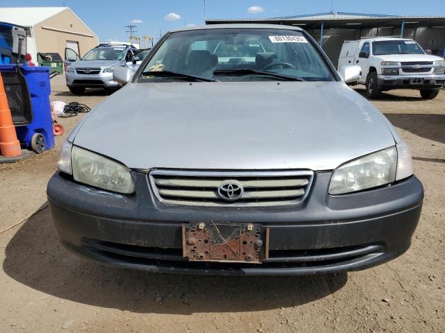 4T1BG22K8YU003890 - 2000 TOYOTA CAMRY CE 银色 照片 5