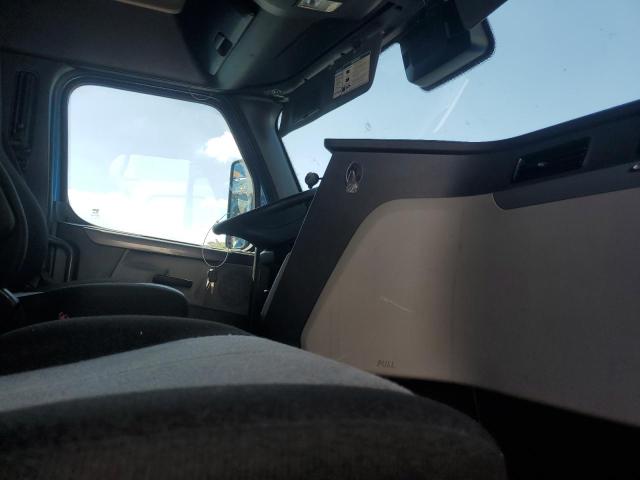 3AKJHHDR8NSMW7917 - 2022 FREIGHTLINER CASCADIA 1 BLUE photo 5