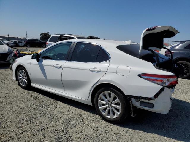 4T1B11HK3KU852626 - 2019 TOYOTA CAMRY L WHITE photo 2