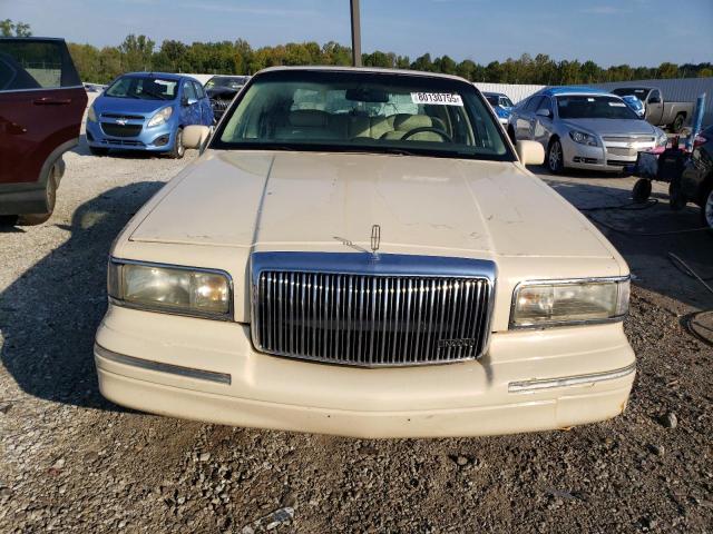 1LNLM82W8VY623355 - 1997 LINCOLN TOWN CAR SIGNATURE 米色 照片 5