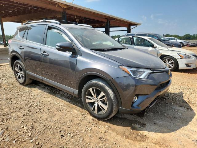 JTMWFREV0HJ702357 - 2017 TOYOTA RAV4 XLE GRAY photo 4