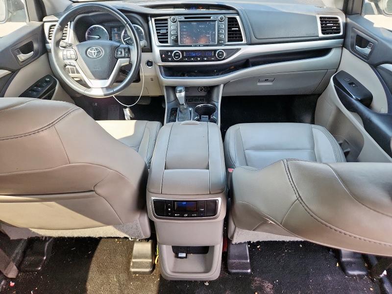 5TDKKRFH7GS177561 - 2016 TOYOTA HIGHLANDER XLE Czarny zdjęcie 8