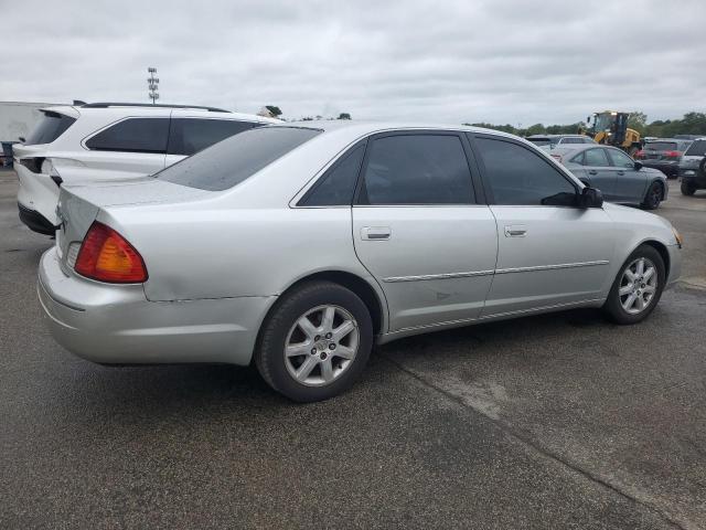 4T1BF28BX1U143410 - 2001 TOYOTA AVALON XL SILVER photo 3