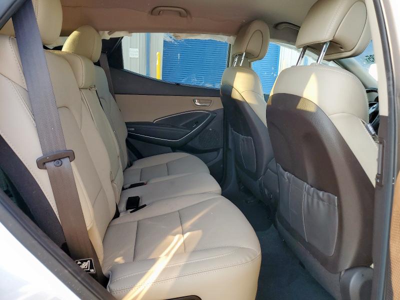 5NMZU3LB6HH042033 - 2017 HYUNDAI SANTA FE S WHITE photo 11