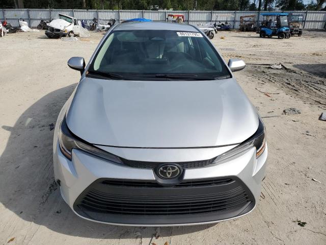 5YFB4MDE0RP111581 - 2024 TOYOTA COROLLA LE ვერცხლისფერი ფოტო 5