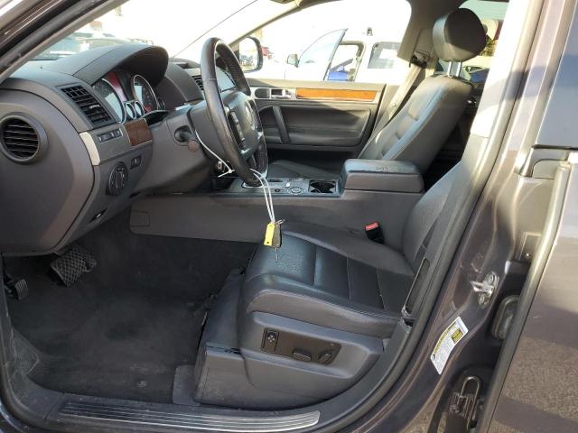 WVGBF7A99AD002607 - 2010 VOLKSWAGEN TOUAREG V6 GRAY photo 7