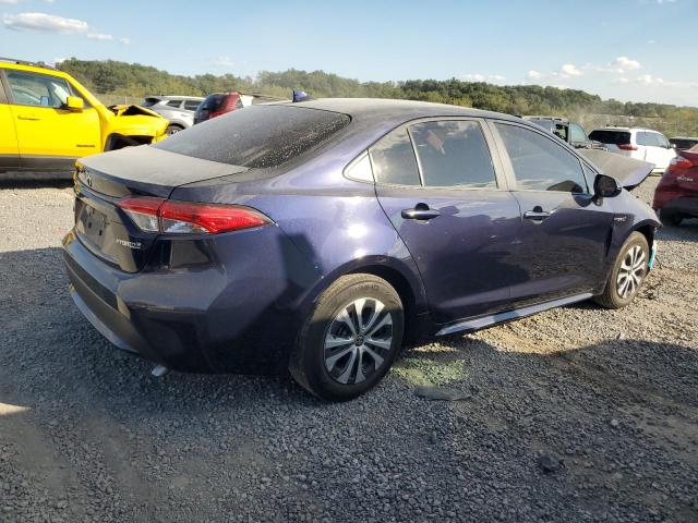 JTDEAMDEXMJ000961 - 2021 TOYOTA COROLLA LE BLUE photo 3