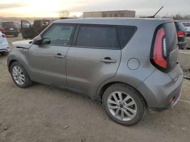 KNDJP3A58J7513355 - 2018 KIA SOUL + GRAY photo 2