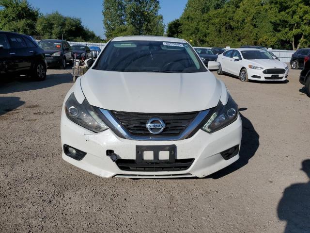 1N4AL3AP0HN312798 - 2017 NISSAN ALTIMA 2.5 თეთრი ფოტო 5