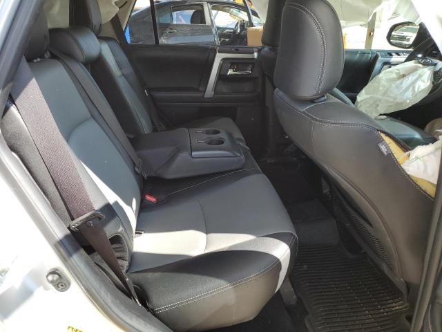 JTENU5JR7N5993703 - 2022 TOYOTA 4RUNNER SR5/SR5 PREMIUM Srebrny zdjęcie 10