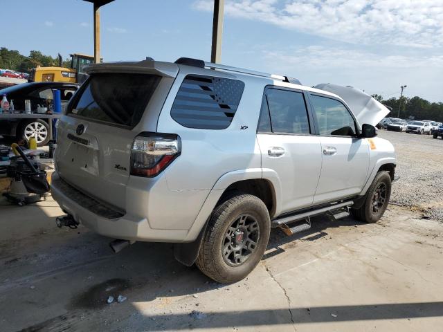JTENU5JR7N5993703 - 2022 TOYOTA 4RUNNER SR5/SR5 PREMIUM Srebrny zdjęcie 3