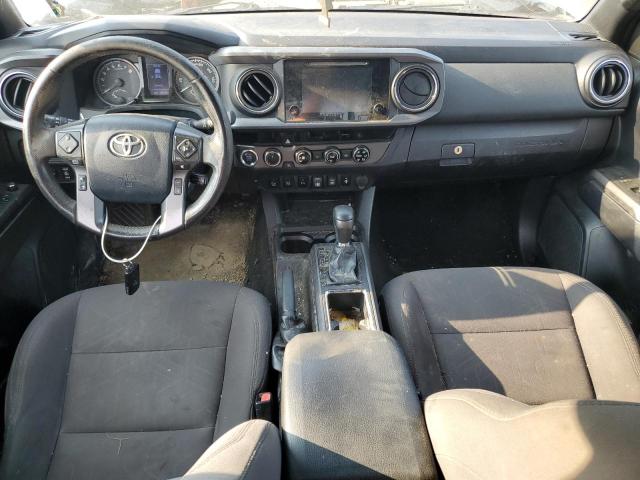 5TFCZ5AN3JX156522 - 2018 TOYOTA TACOMA DOUBLE CAB 银色 照片 8