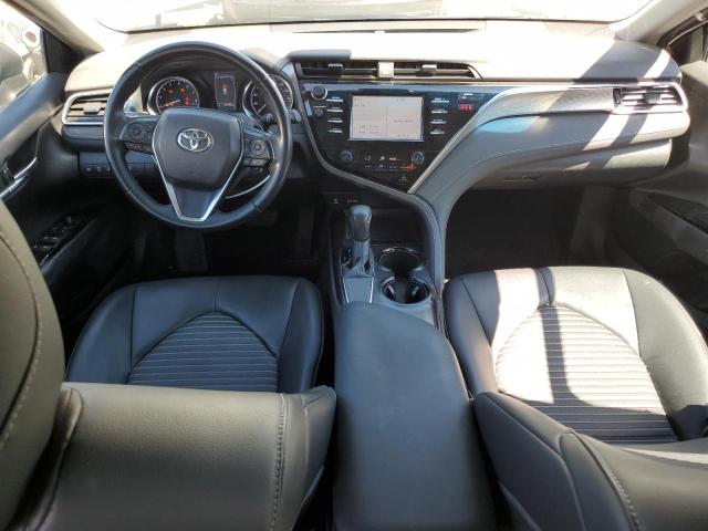 4T1B11HK6JU119470 - 2018 TOYOTA CAMRY L SILVER photo 8