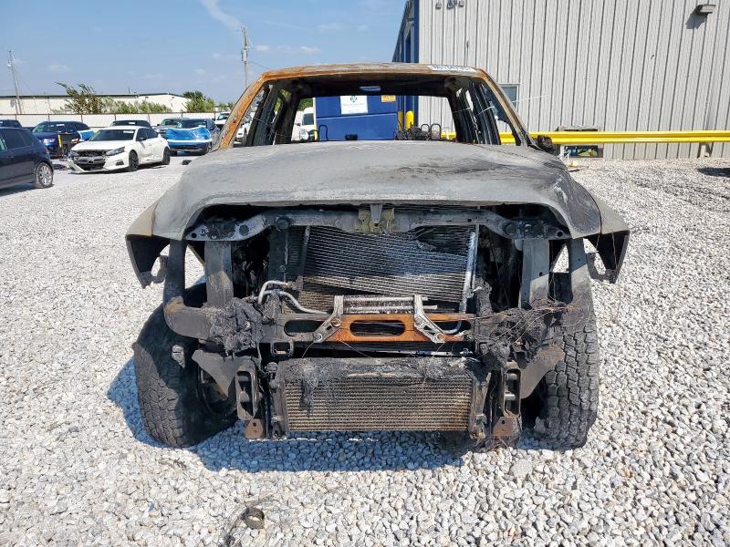 3C6UR5CL9GG247752 - 2016 RAM 2500 ST 烧焦的 照片 5