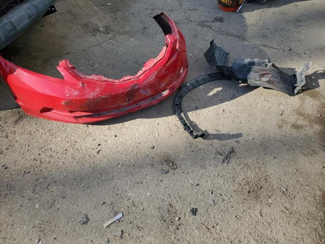 JHMGE8H3XDC075479 - 2013 HONDA FIT RED photo 12