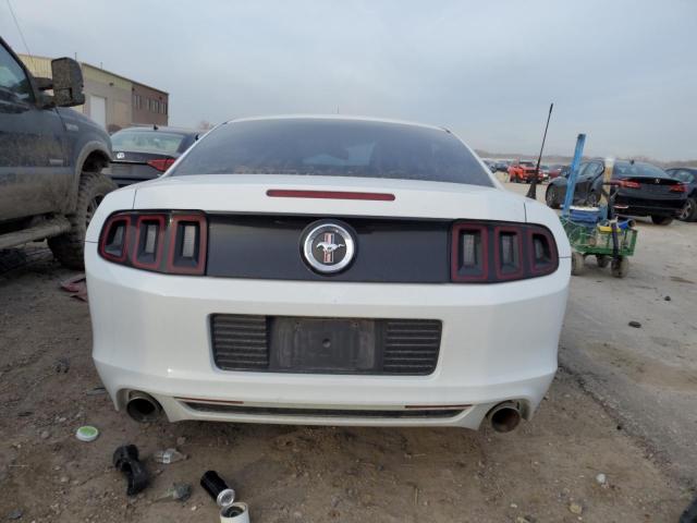 1ZVBP8AM4E5311409 - 2014 FORD MUSTANG WHITE photo 6
