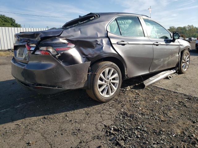 4T1C11BKXPU094062 - 2023 TOYOTA CAMRY LE GRAY photo 3